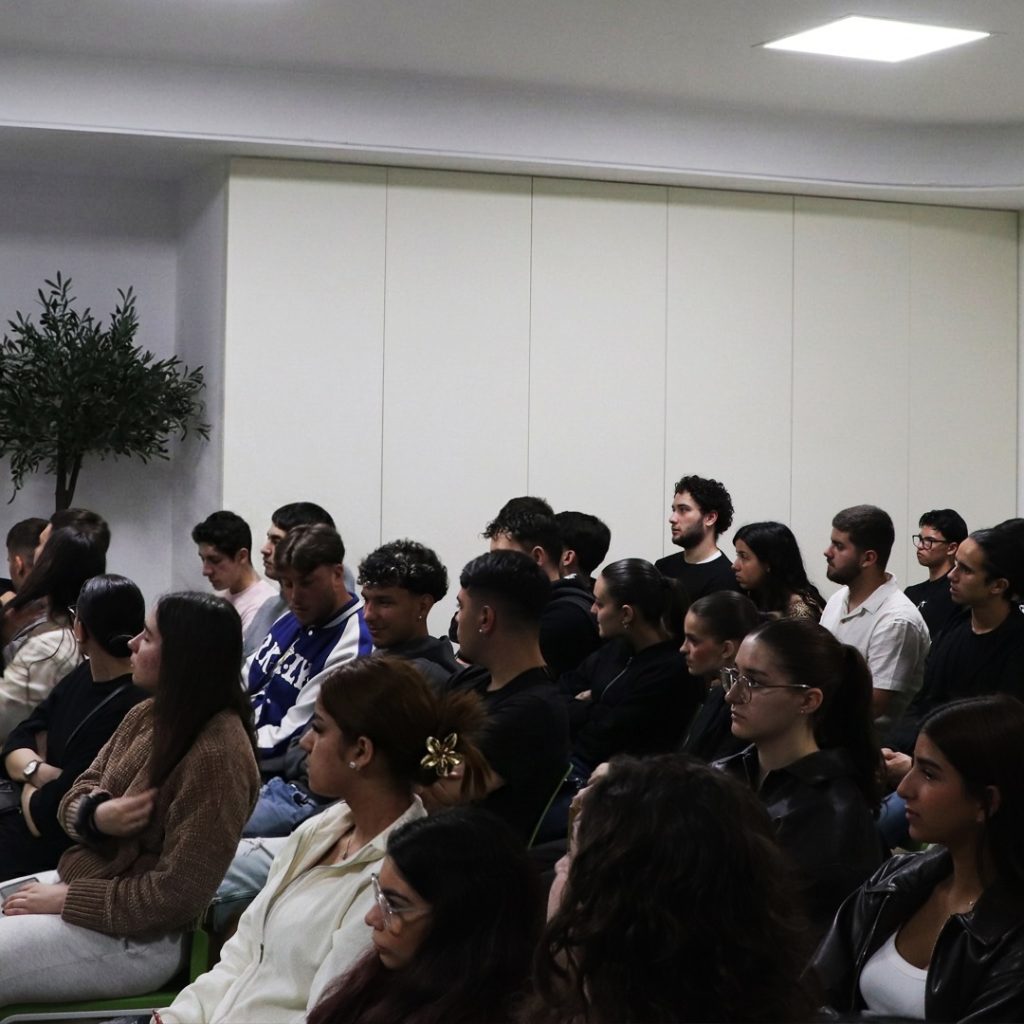 Instagram post from externatosantaclara. This post is in position 2.